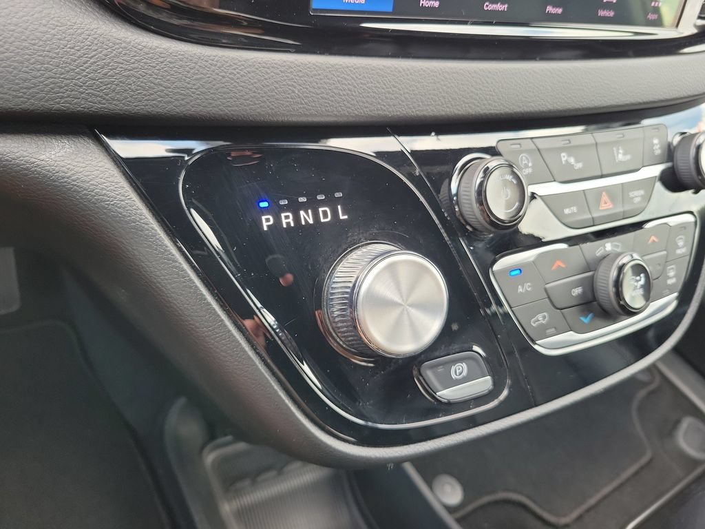 Used 2025 Chrysler Pacifica Select FWD image 29