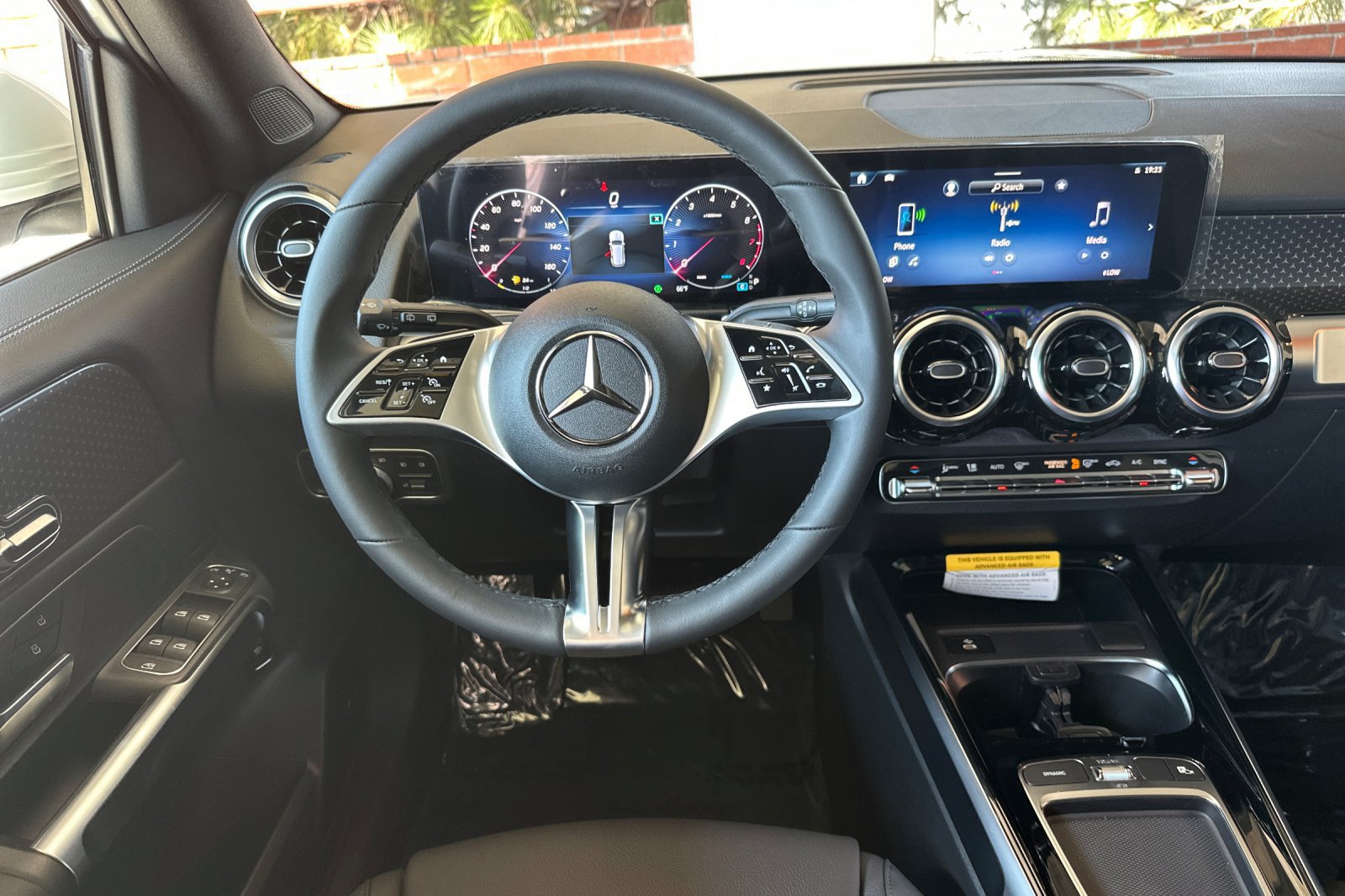 New 2026 Mercedes-Benz GLB 250 image 14
