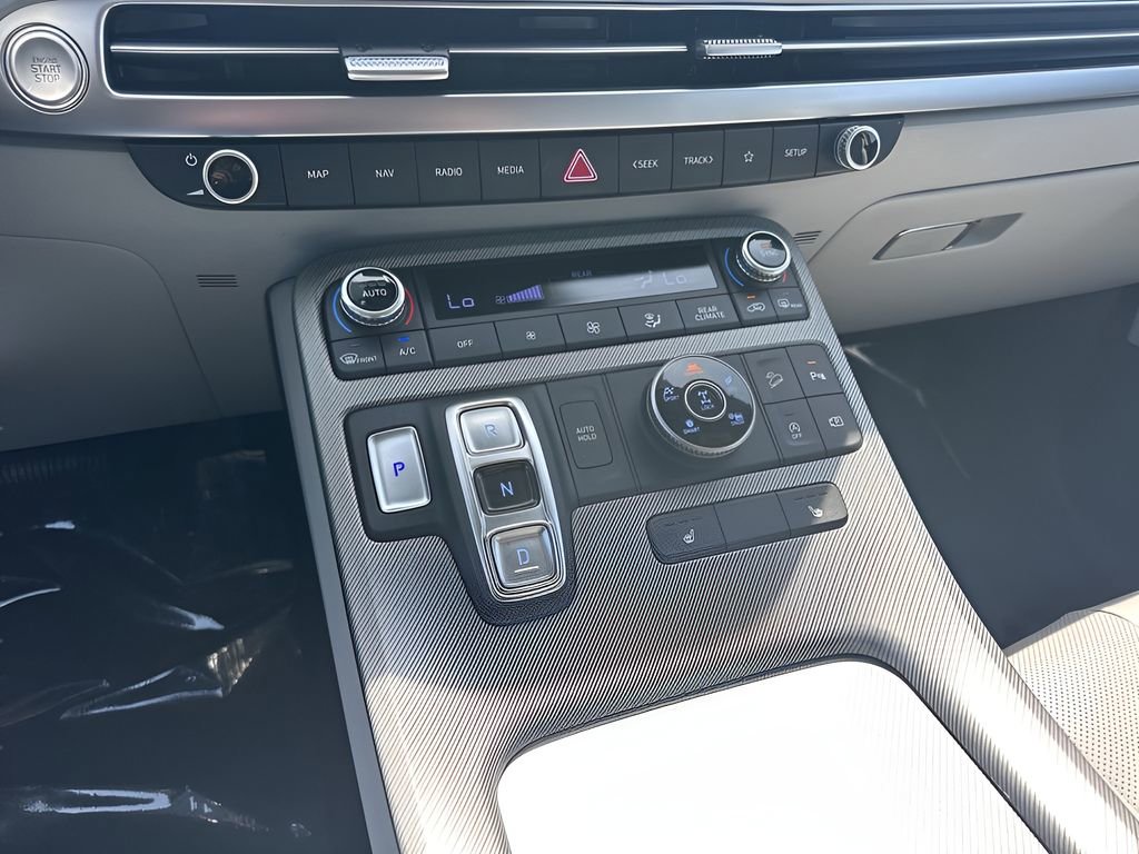 Used 2025 Hyundai Palisade SEL AWD/4WD image 17