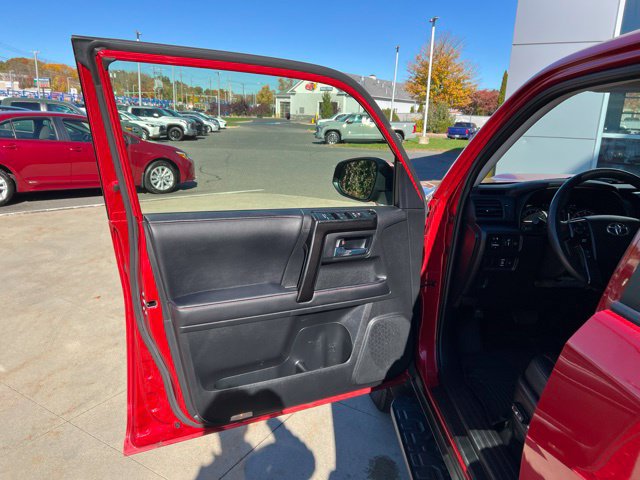 Used 2023 Toyota 4Runner TRD Off-Road Premium w/ Moonroof Package AWD/4WD image 28