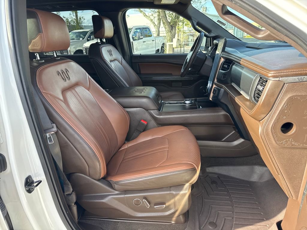 Certified 2023 Ford Expedition Max King Ranch image 30