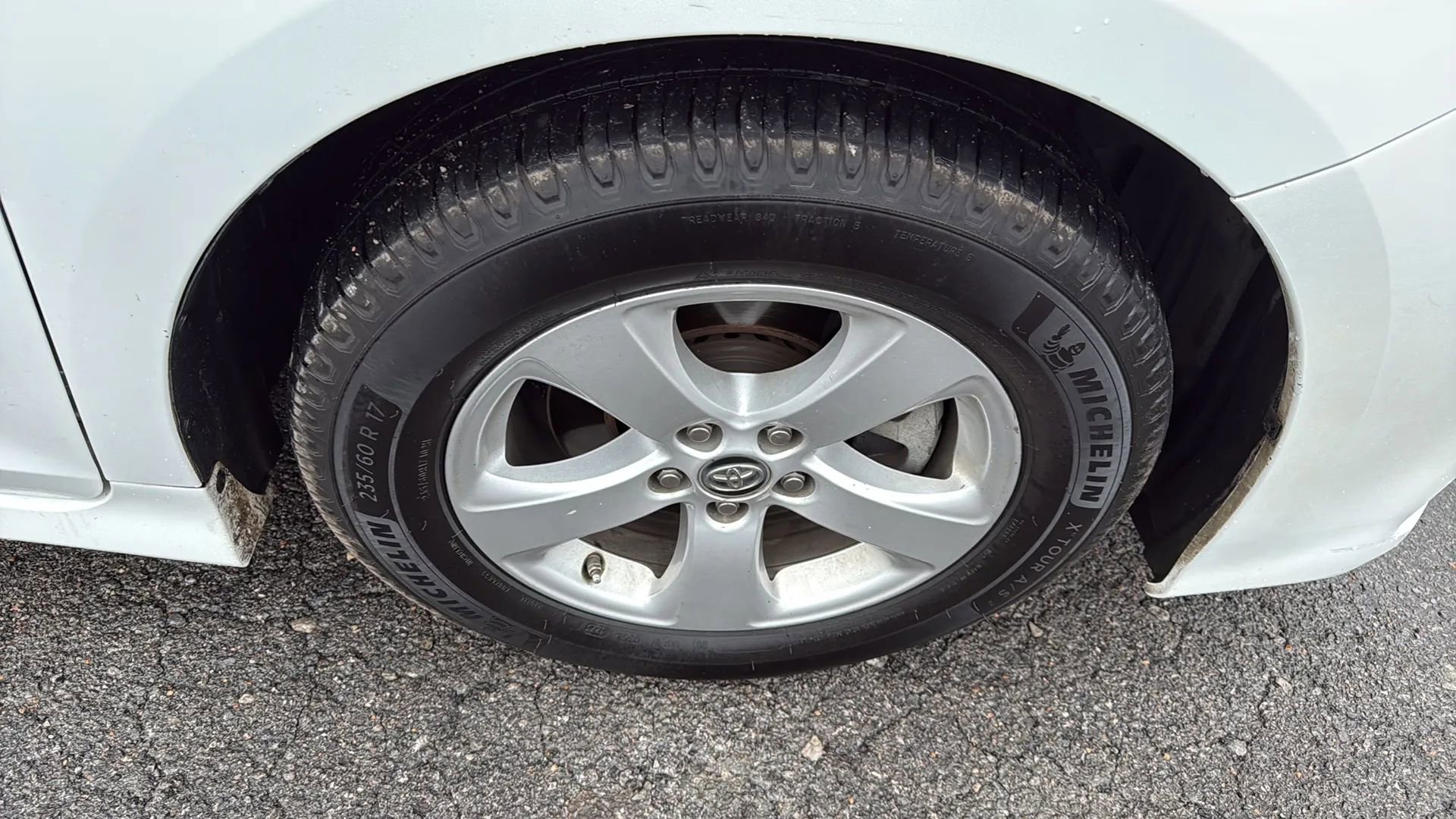 Used 2018 Toyota Sienna LE image 26