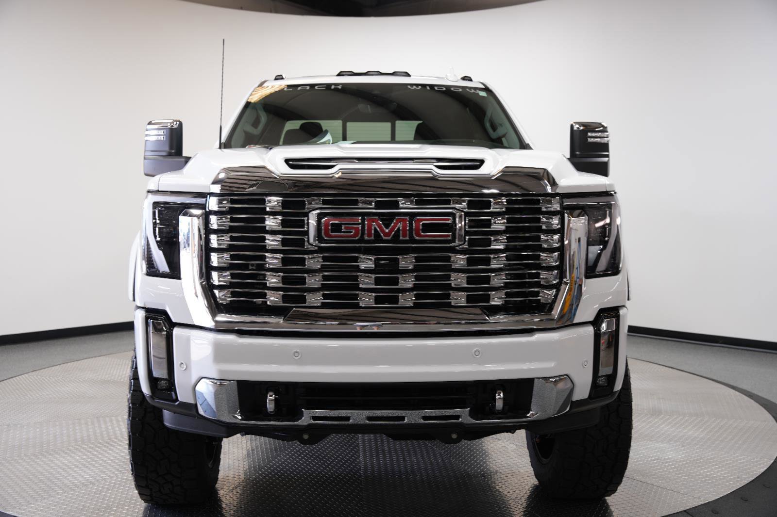 New 2025 GMC Sierra 2500 Denali w/ Denali Reserve Package image 2