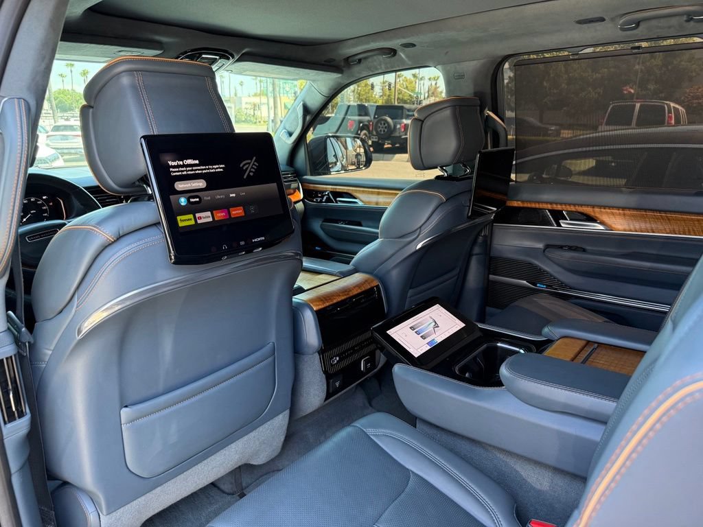 Used 2022 Jeep Grand Wagoneer Series II w/ Rear Seat Video Group 1 AWD/4WD image 26