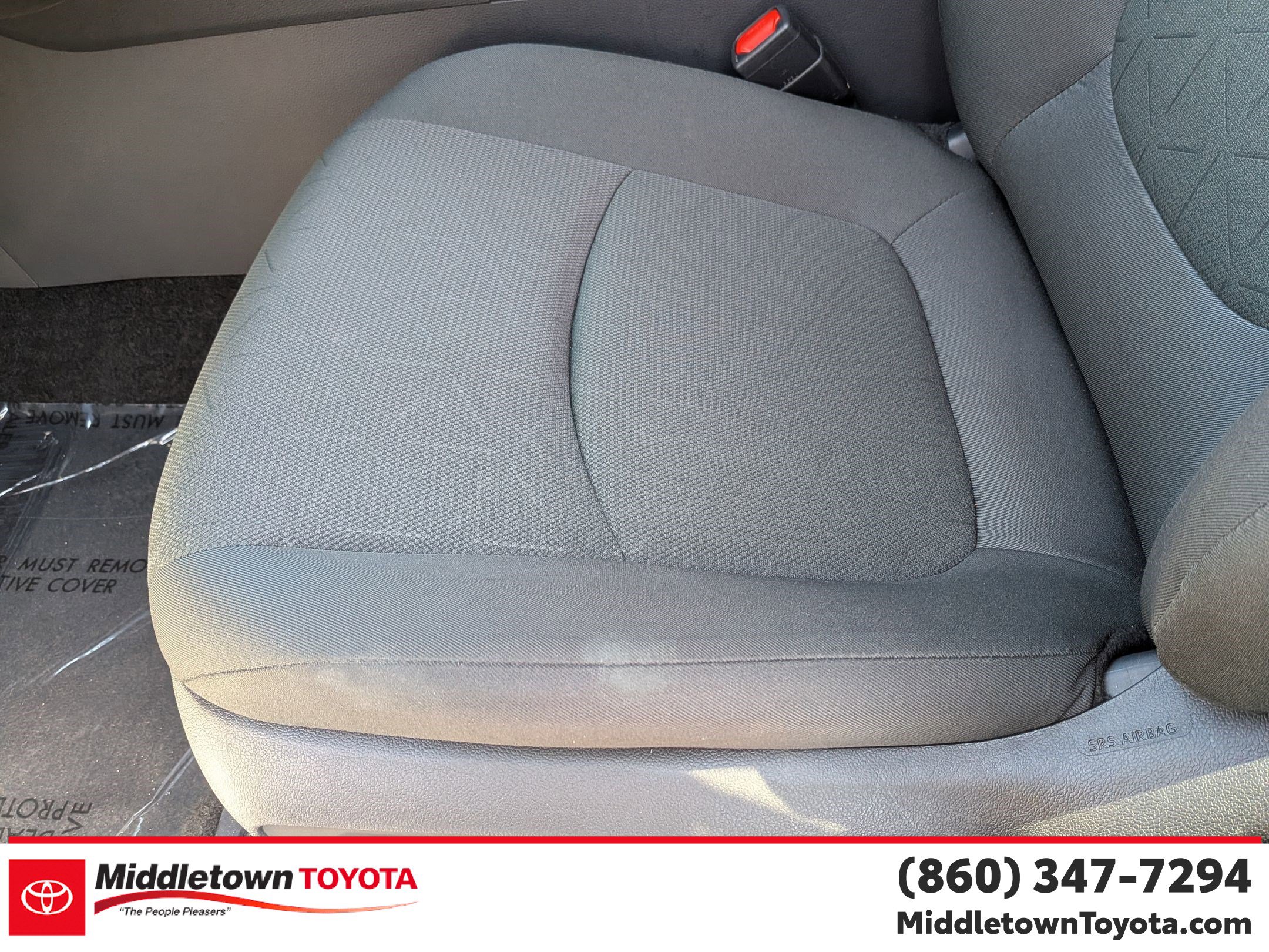 Used 2025 Toyota RAV4 XLE image 15