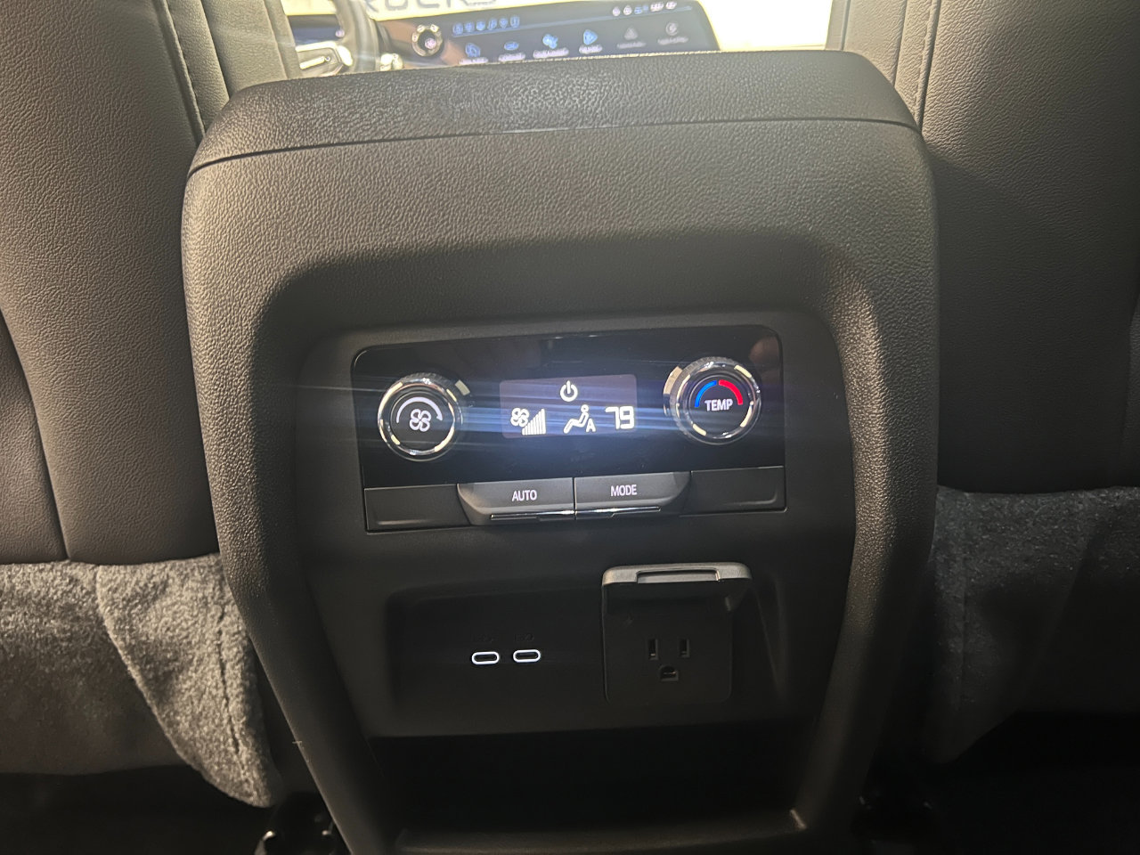 New 2026 Chevrolet Traverse Z71 w/ Enhanced Driving Package image 65