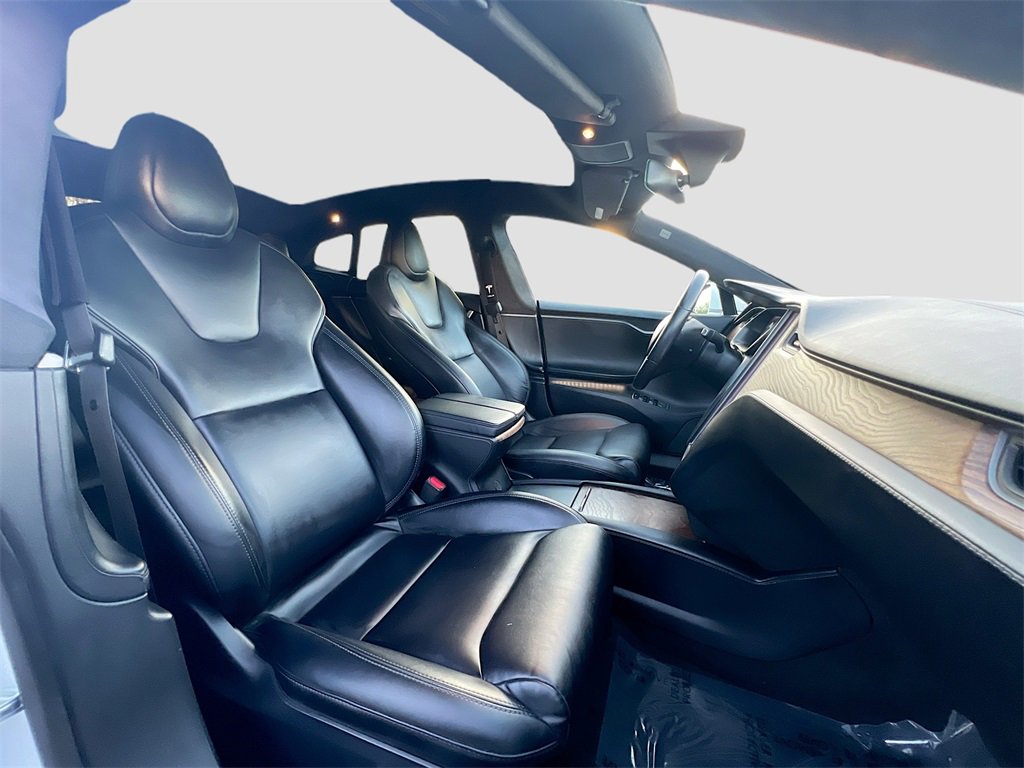 Used 2020 Tesla Model S Long Range Plus image 26