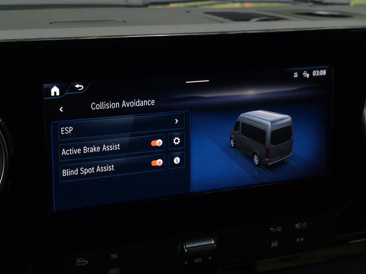 Used 2024 Mercedes-Benz eSprinter 170 Cargo image 30