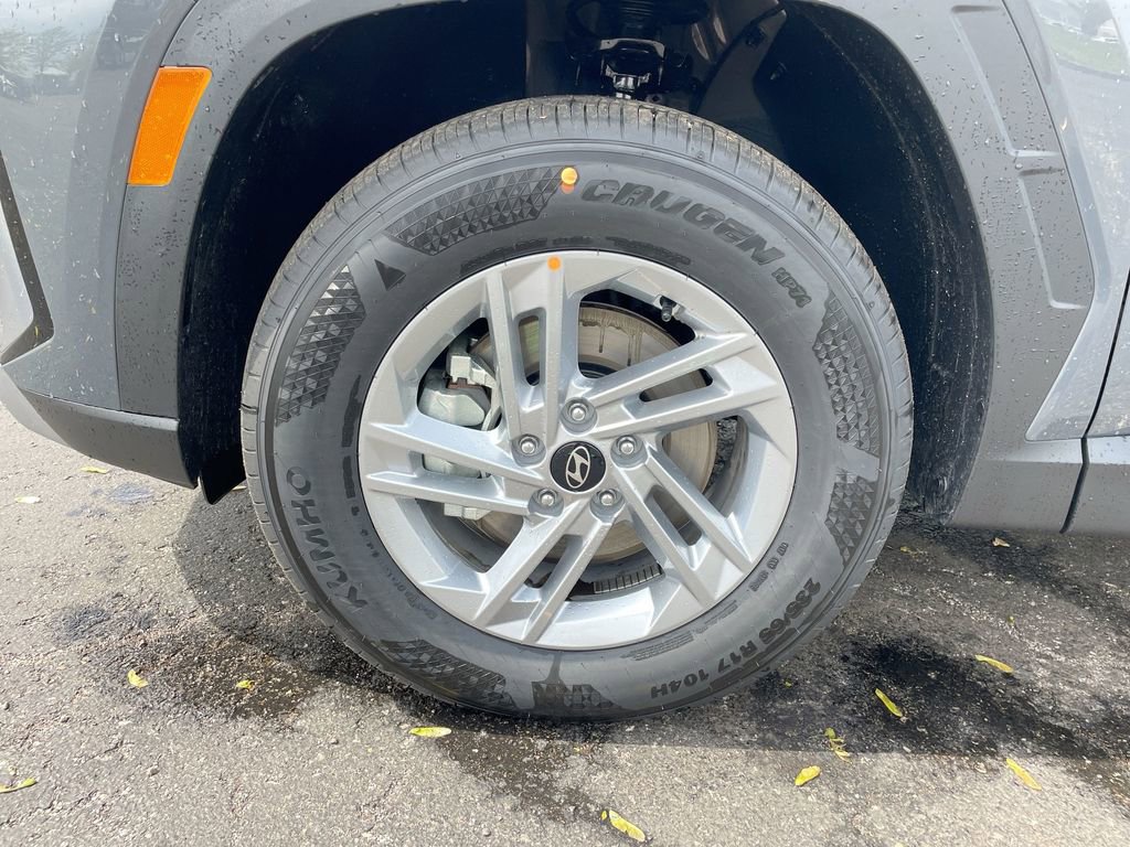 Used 2025 Hyundai Tucson SE image 36