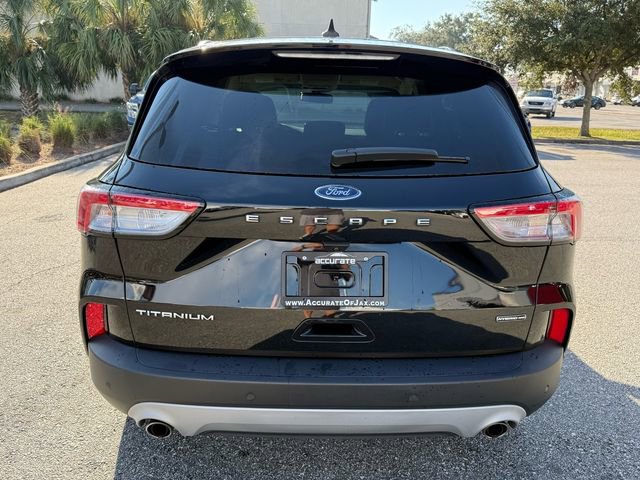 Used 2022 Ford Escape Titanium image 9
