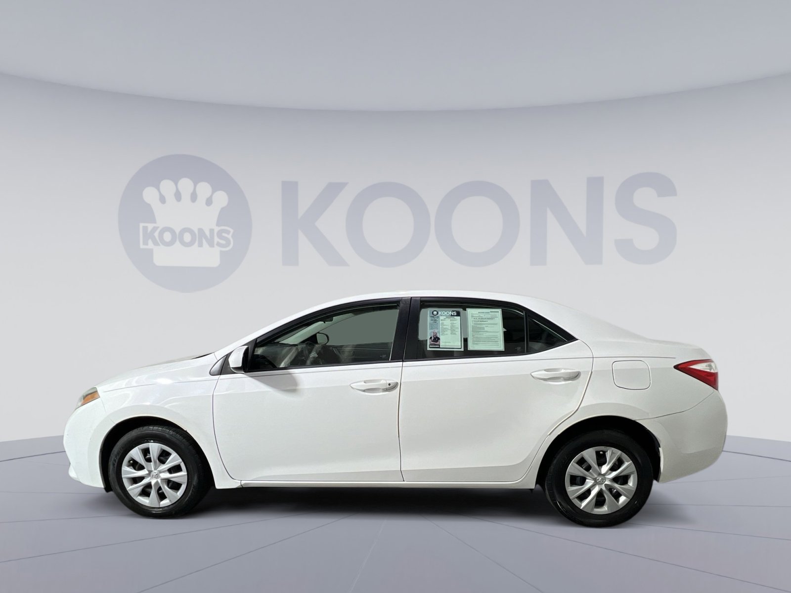 Used 2016 Toyota Corolla L FWD image 2