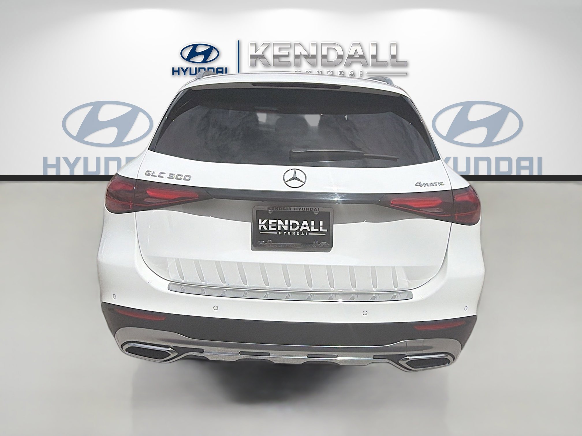 Used 2024 Mercedes-Benz GLC 300 4MATIC image 5