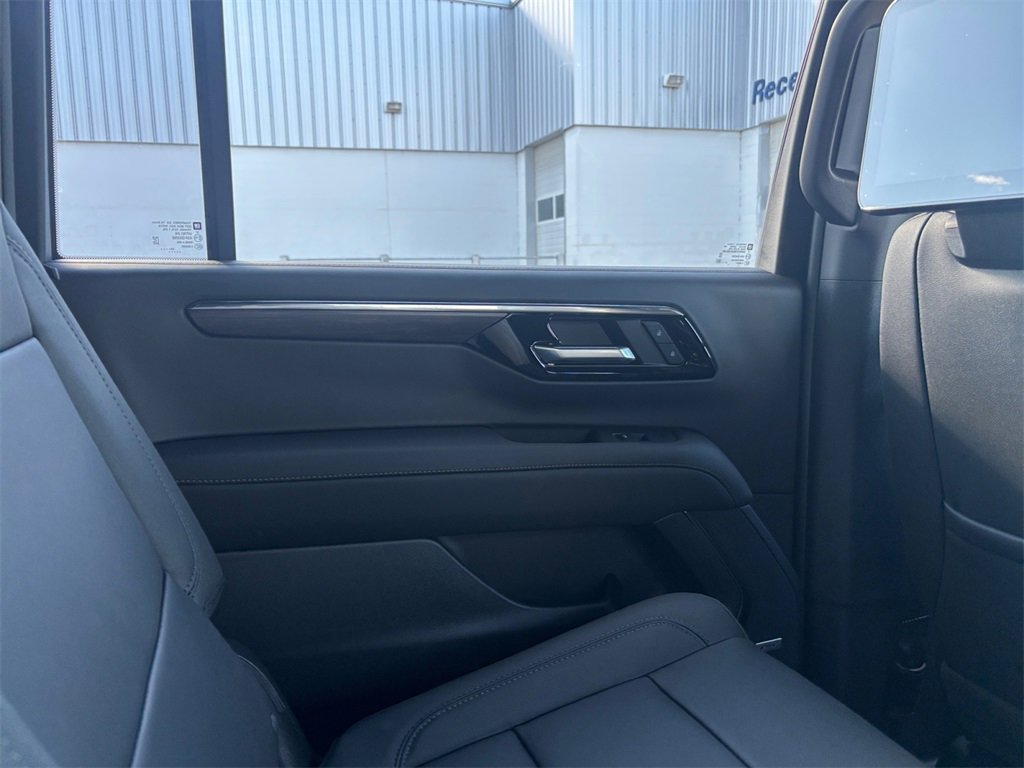 New 2026 Chevrolet Suburban Z71 image 20