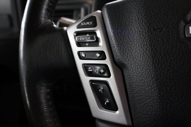 Used 2024 Nissan Titan SV w/ SV Convenience Package AWD/4WD image 17