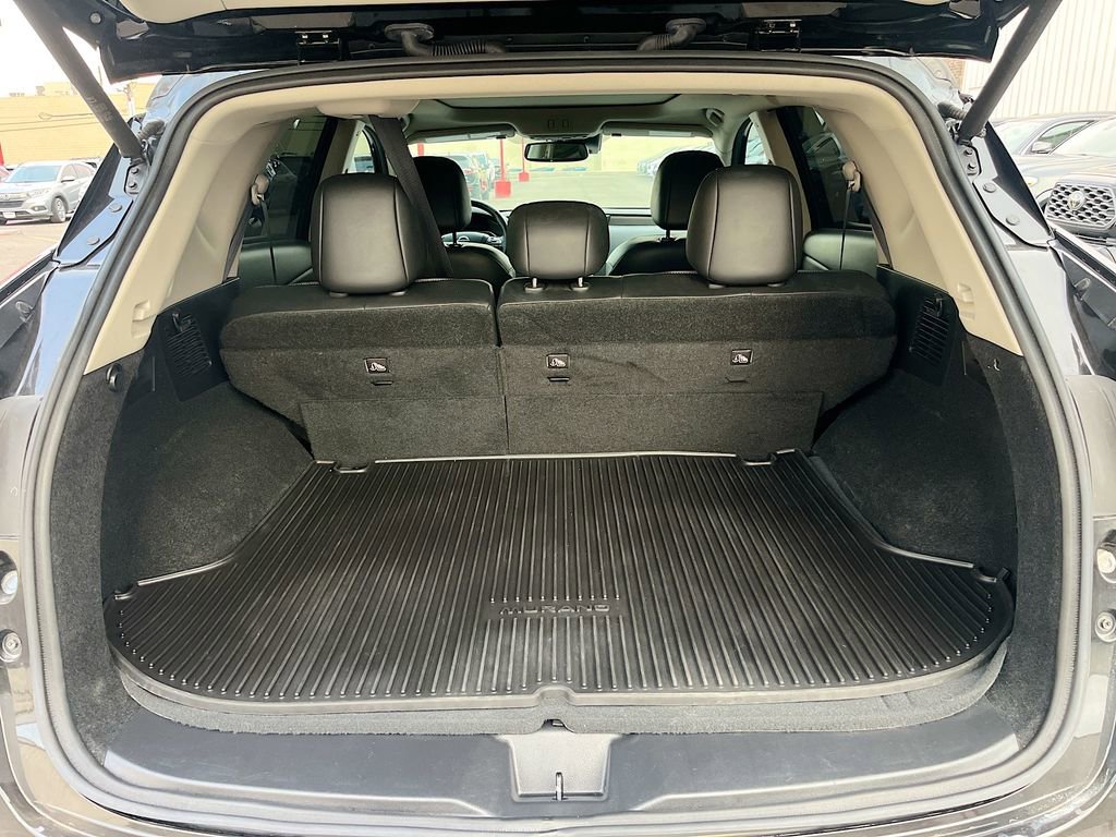 Used 2020 Nissan Murano Platinum w/ Cargo Package FWD image 27