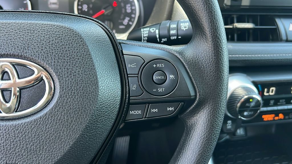 Used 2019 Toyota RAV4 XLE w/ All Weather Liner Package FWD image 19