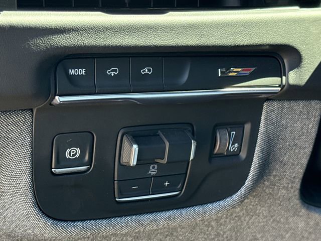 Used 2025 Cadillac Escalade V image 25