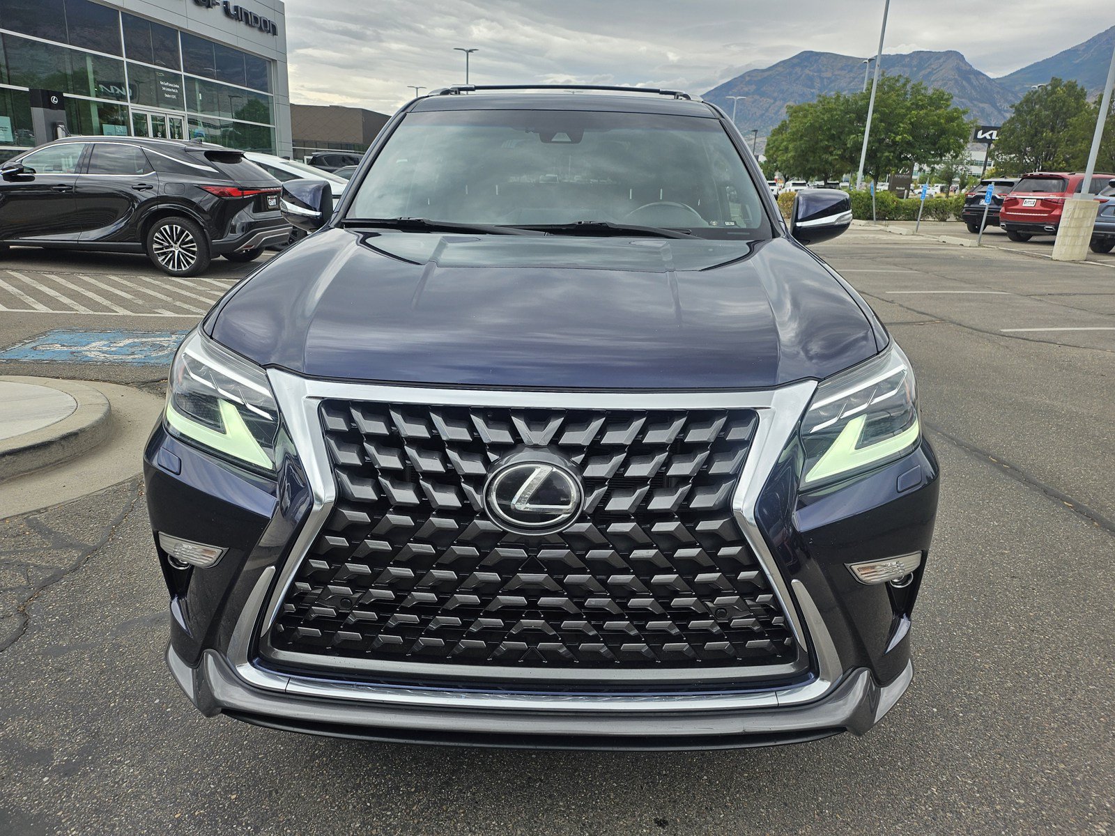 Used 2020 Lexus GX 460 Premium AWD/4WD image 2