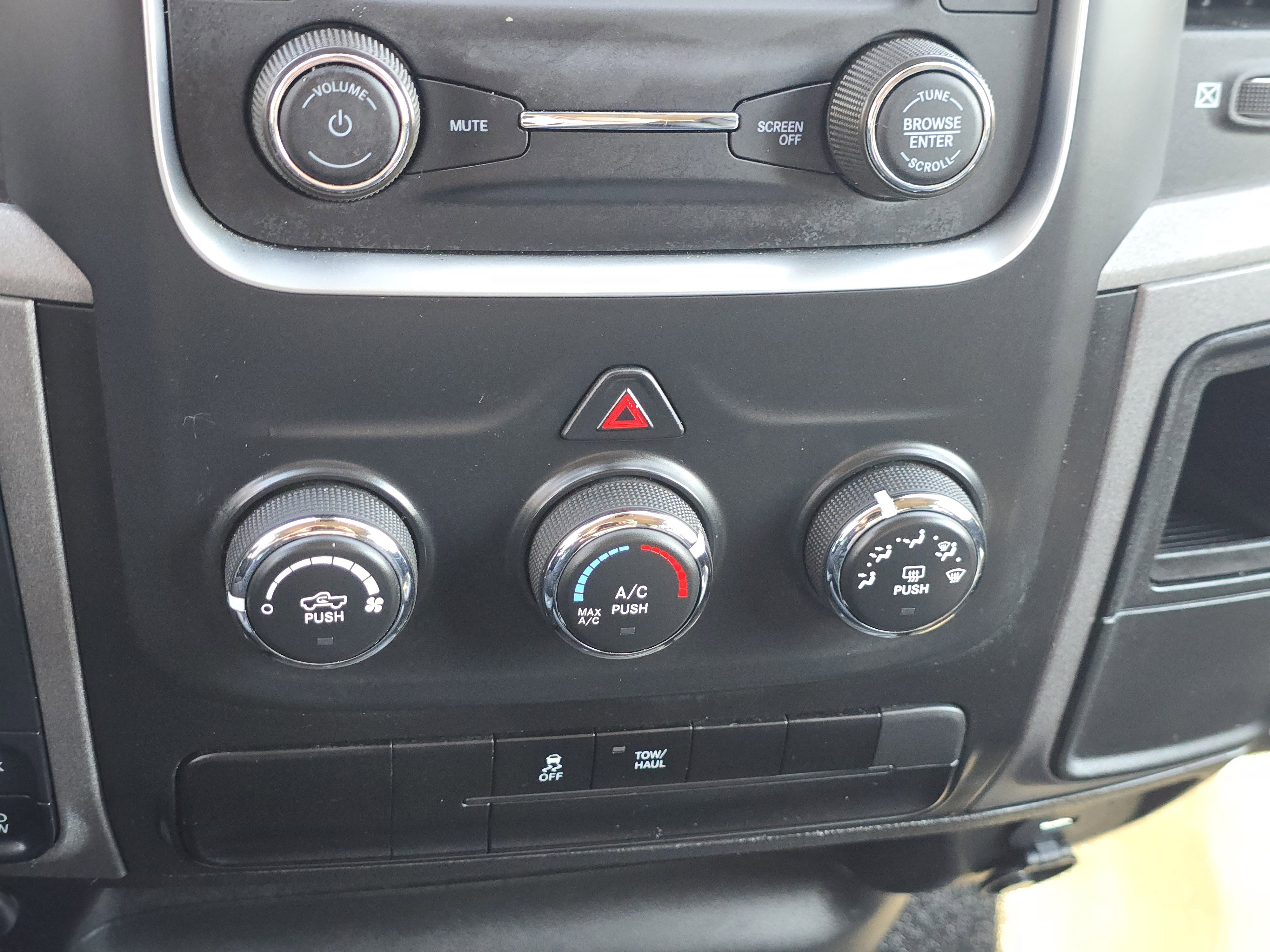 Used 2024 RAM 1500 Tradesman AWD/4WD image 24