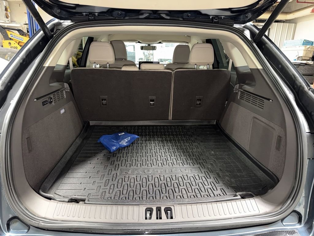 Used 2023 Lincoln Nautilus AWD w/ Premium Package image 21