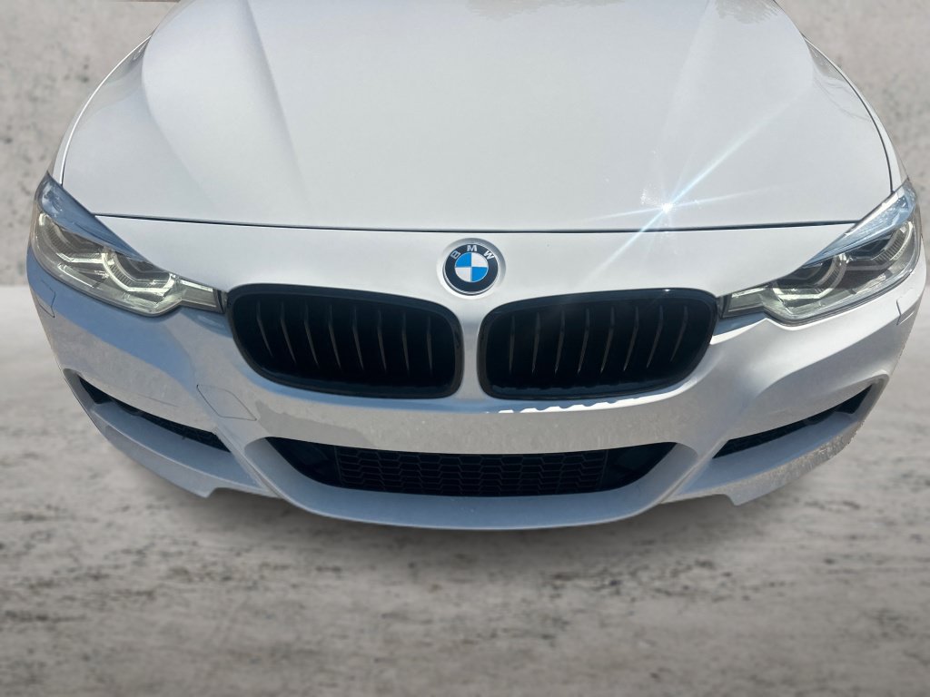 Used 2018 BMW 320i xDrive Sedan AWD/4WD image 13