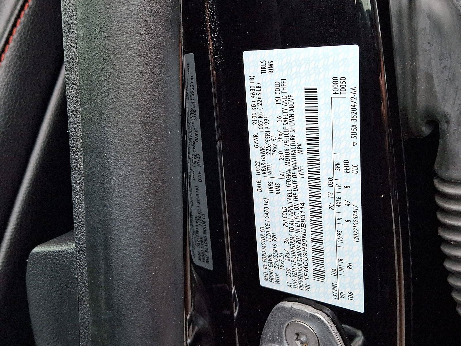 Certified 2022 Ford Escape SEL w/ SEL Stealth AWD Package image 27