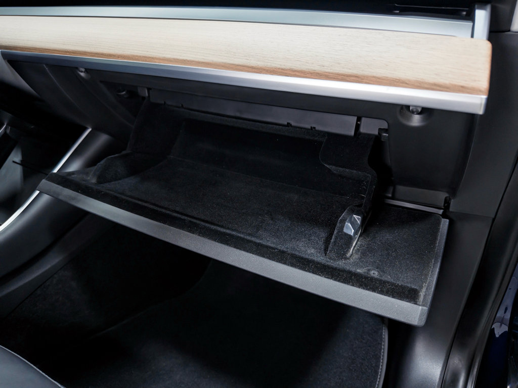 Used 2020 Tesla Model 3 Performance image 19