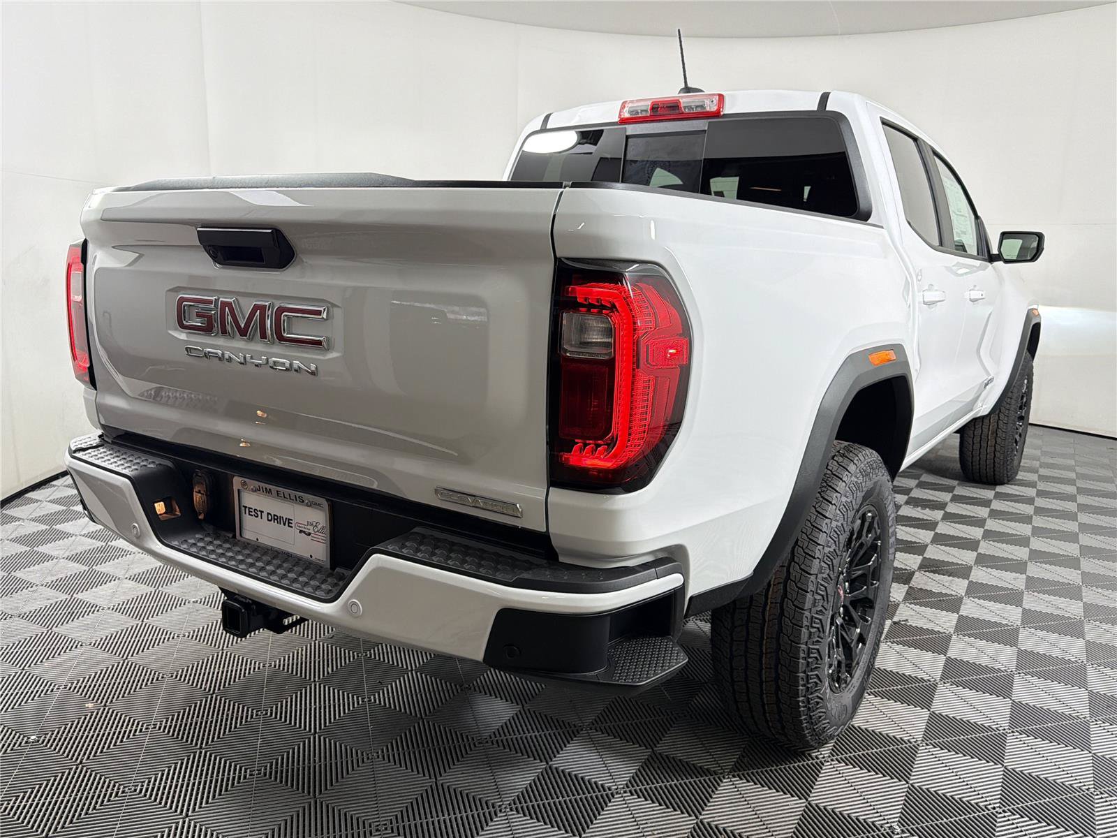 New 2026 GMC Canyon Elevation RWD image 6