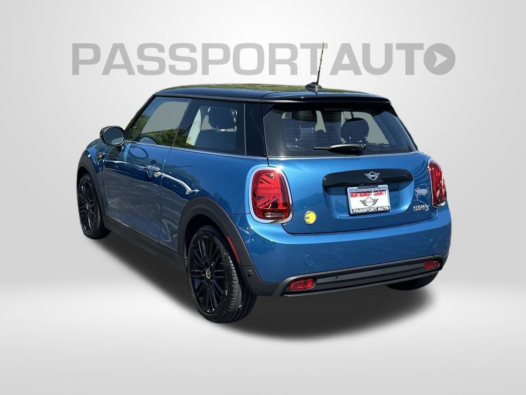 Used 2024 MINI Cooper SE FWD image 2