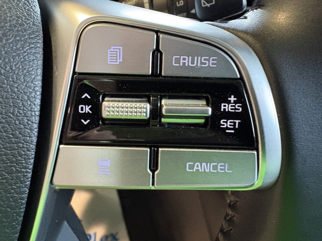 Used 2020 Kia Telluride EX image 12