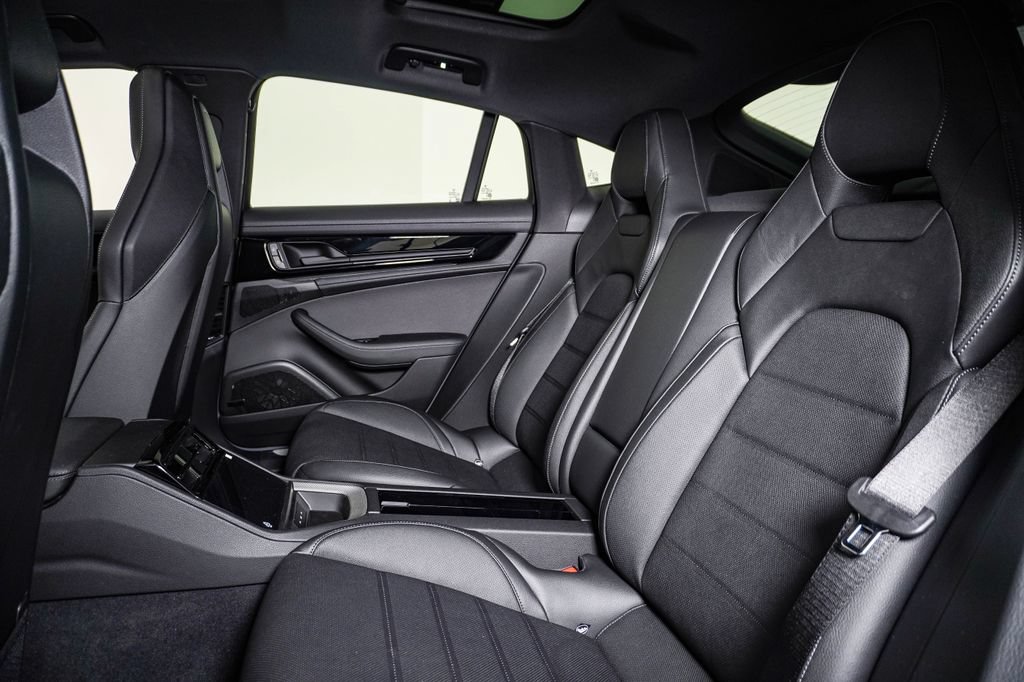 New 2026 Porsche Panamera 4 AWD/4WD image 17