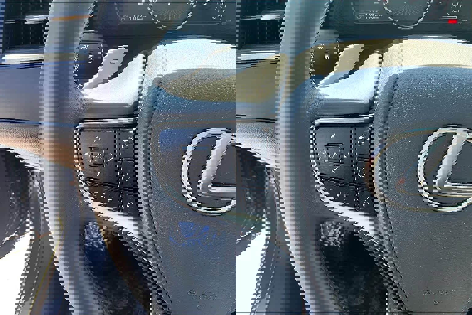 Used 2023 Lexus ES 350 w/ Premium Package image 23