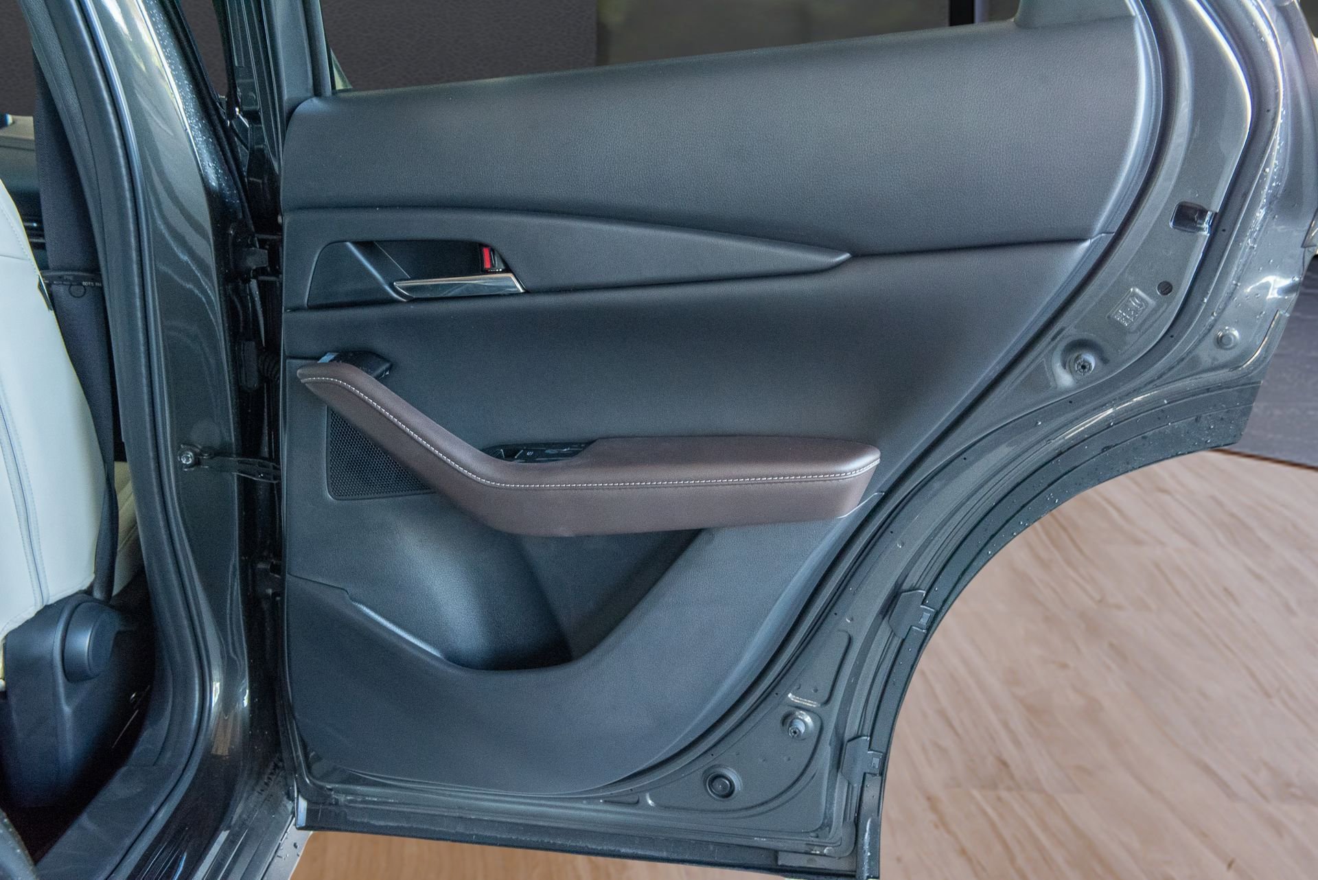 New 2024 MAZDA CX-30 2.5 Turbo w/ Premium Package image 16