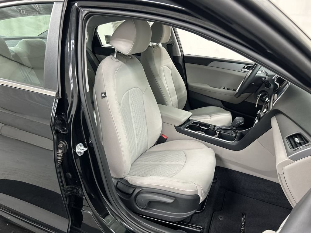 Used 2019 Hyundai Sonata SE FWD image 22