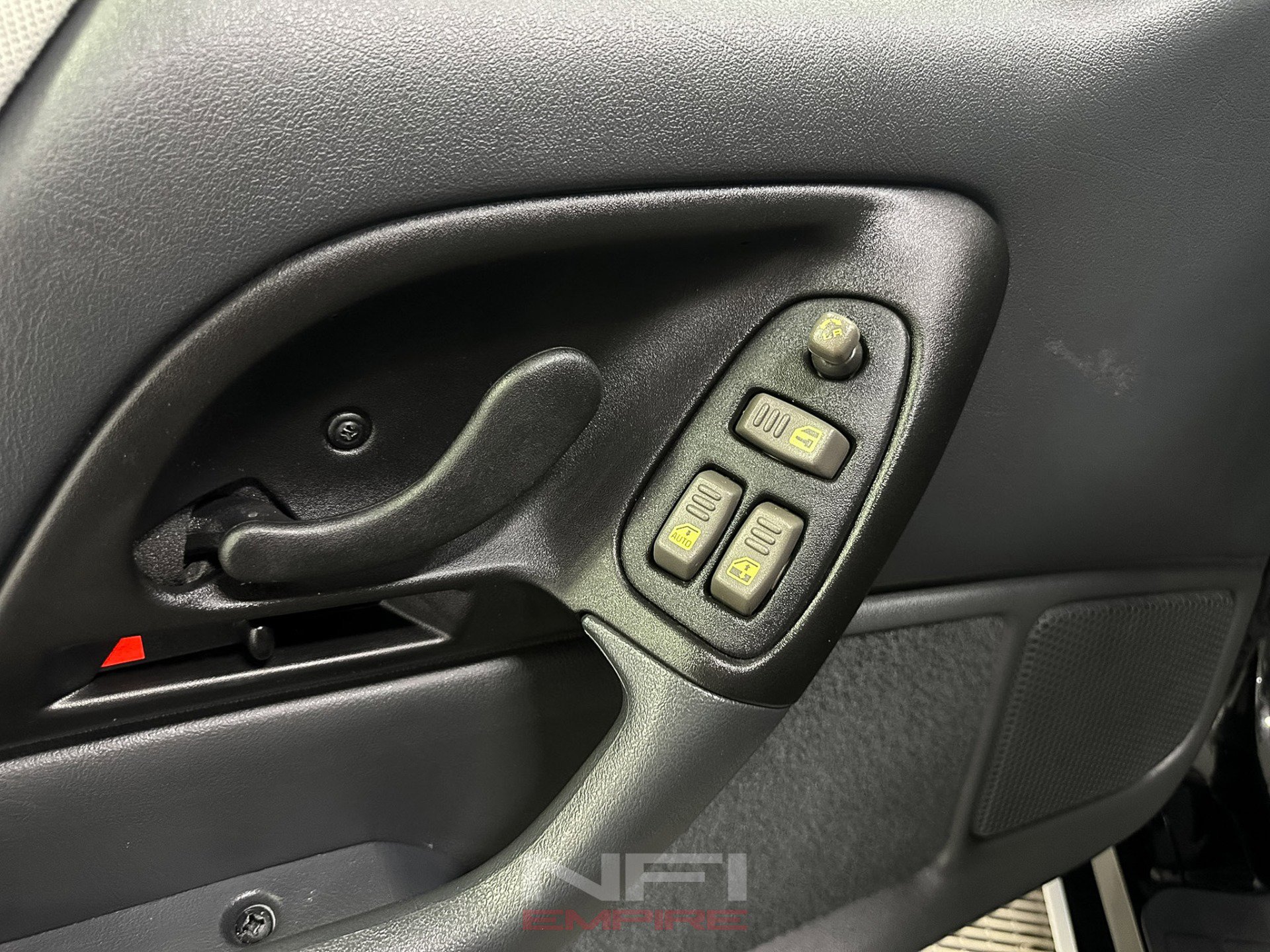 Used 1993 Chevrolet Camaro Z28 image 34
