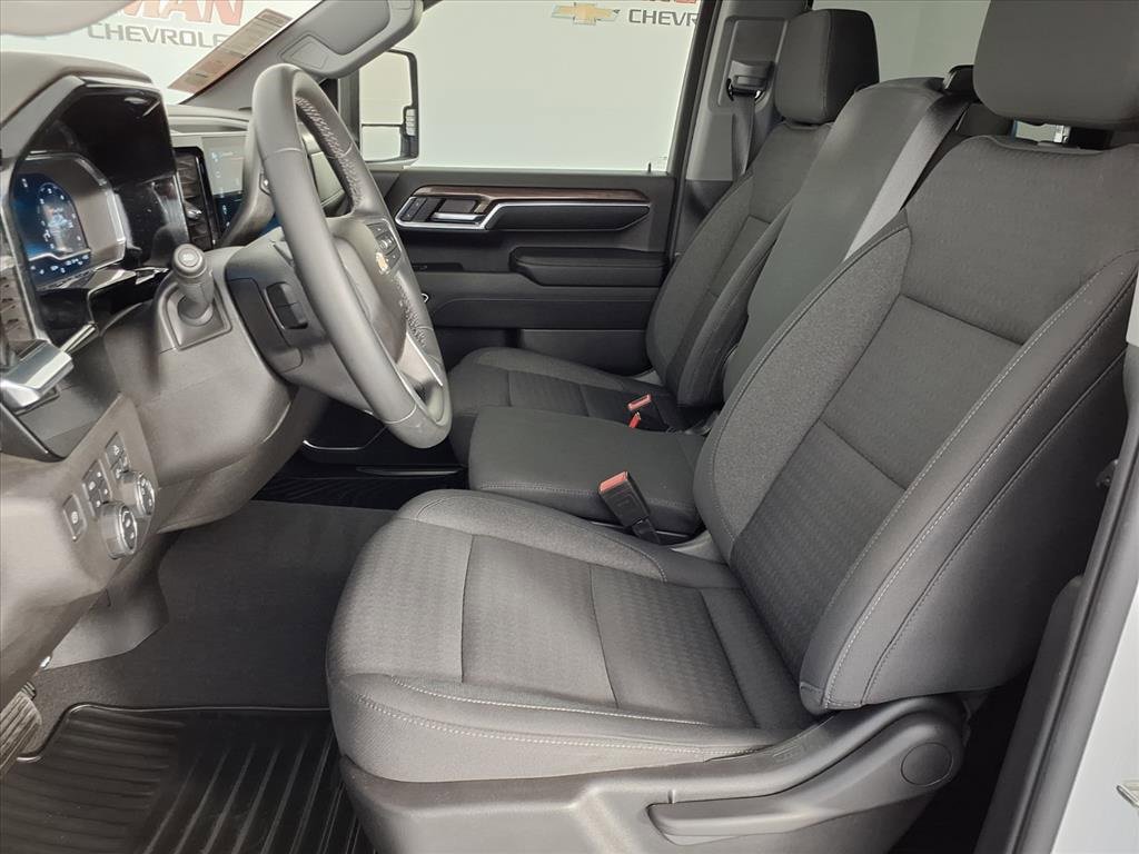 Used 2024 Chevrolet Silverado 3500 LT w/ Z71 Off-Road Package image 16