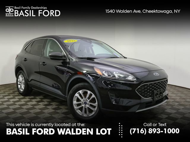 Used 2022 Ford Escape SE w/ Cold Weather Package AWD/4WD image 1