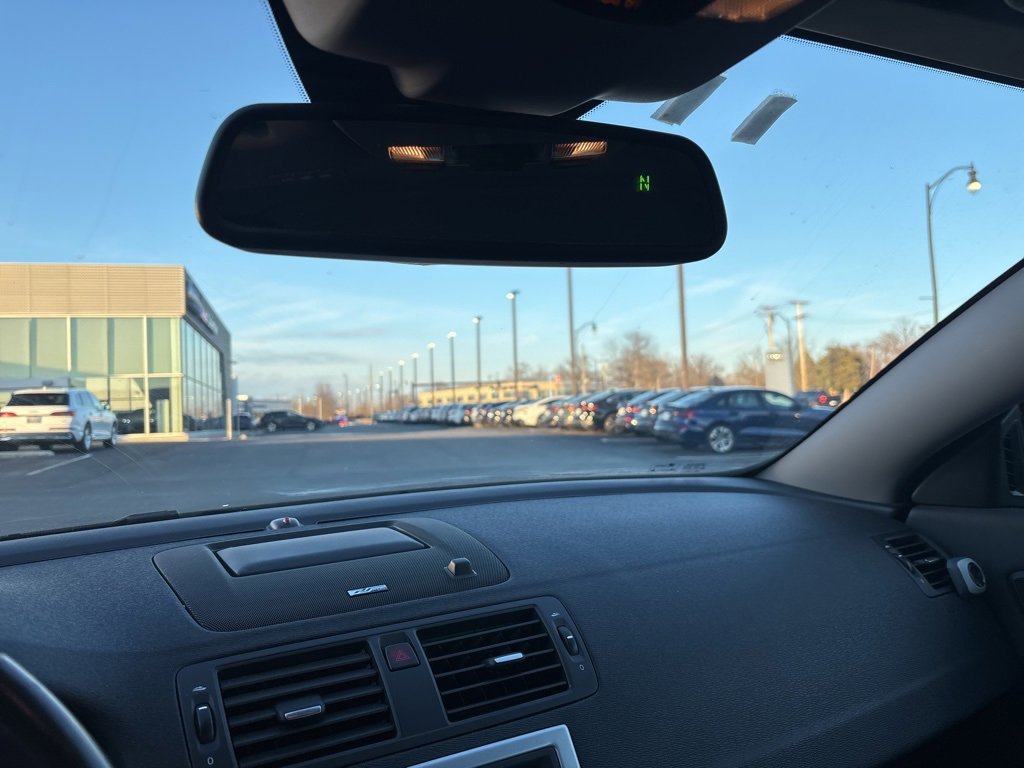 Used 2013 Volvo C70 T5 image 10