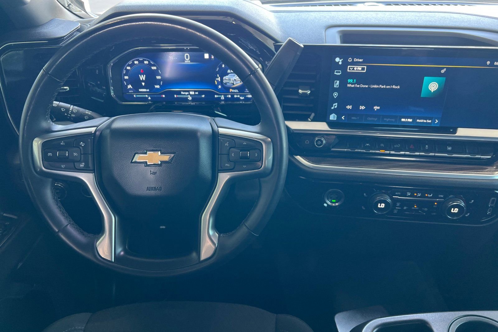 Used 2023 Chevrolet Silverado 1500 LT AWD/4WD image 11