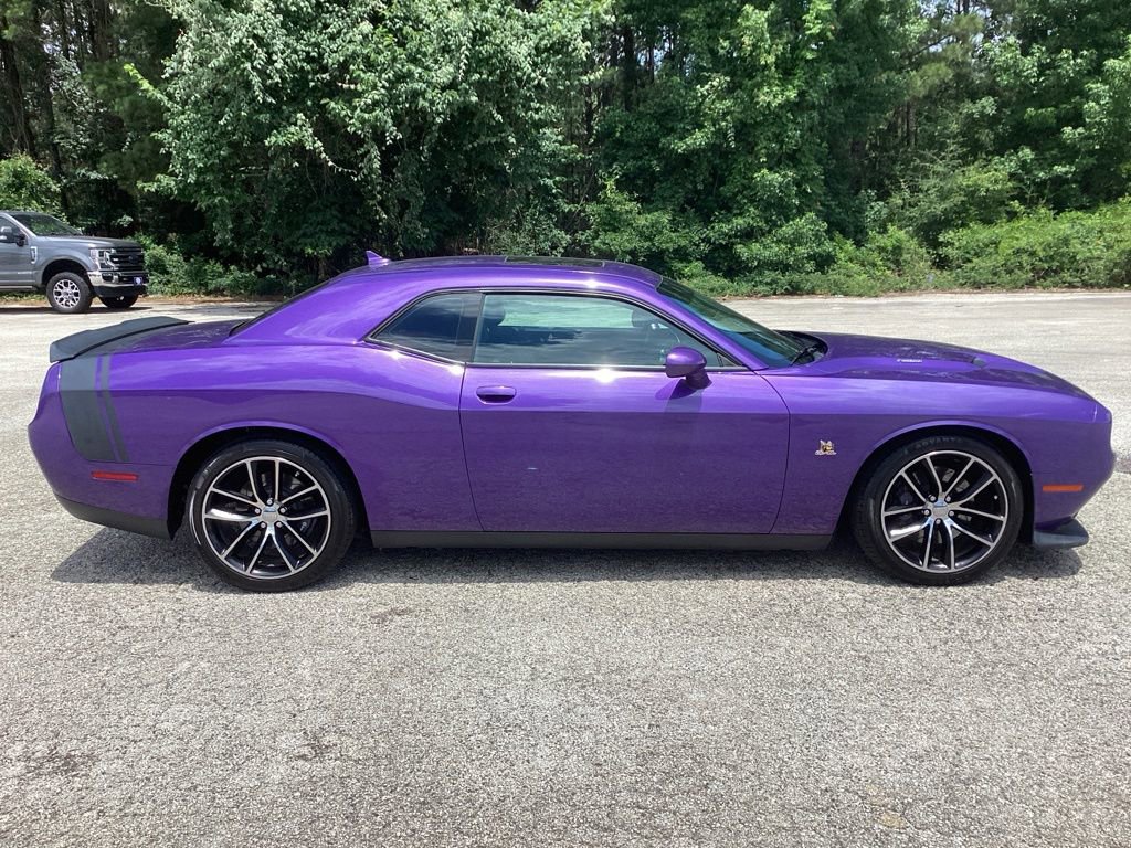 Used 2016 Dodge Challenger R/T Scat Pack w/ Leather Interior Group RWD image 5