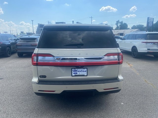 Used 2018 Lincoln Navigator Select w/ Technology Package image 5