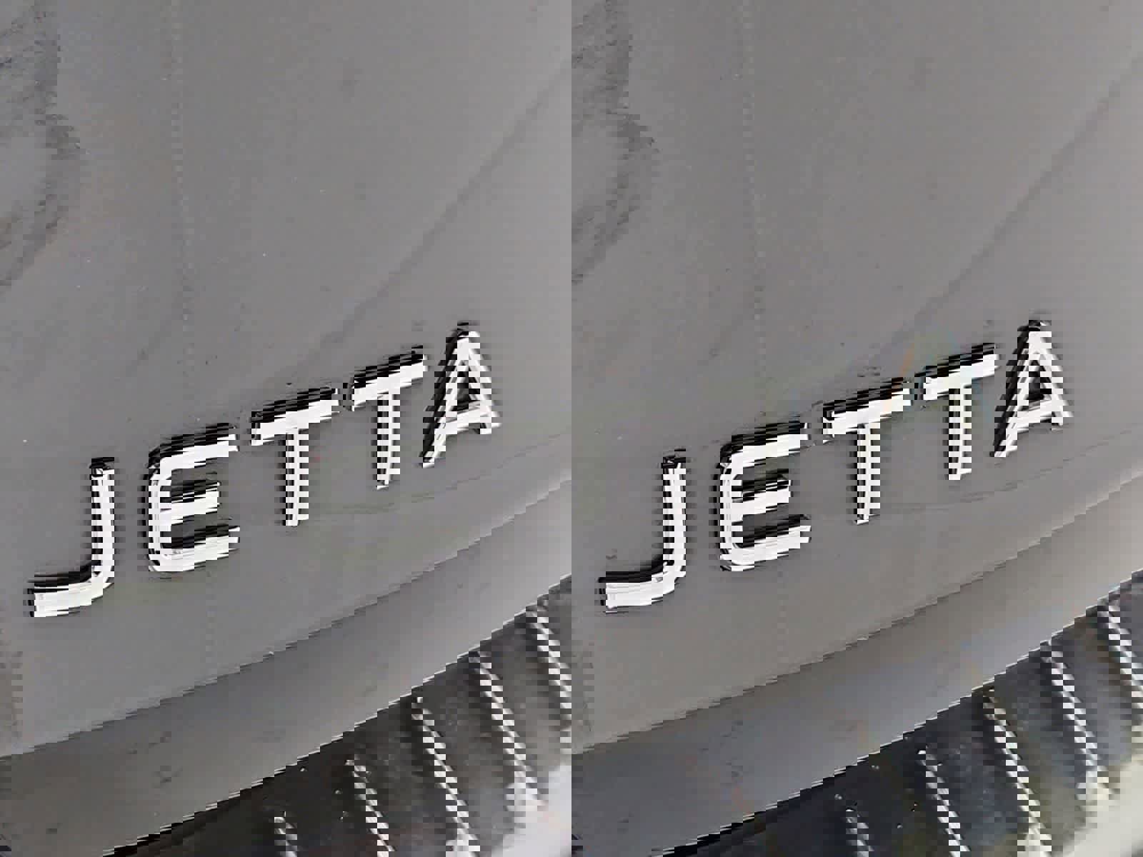 Certified 2023 Volkswagen Jetta SE image 12