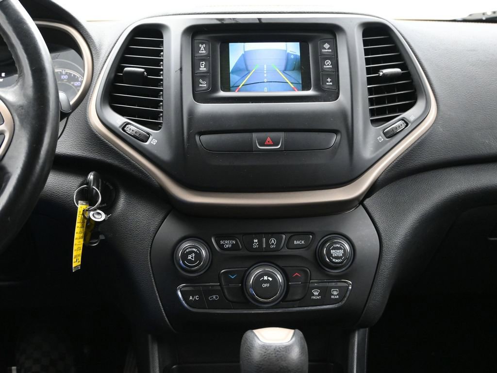 Used 2016 Jeep Cherokee Sport w/ Cold Weather Group image 19