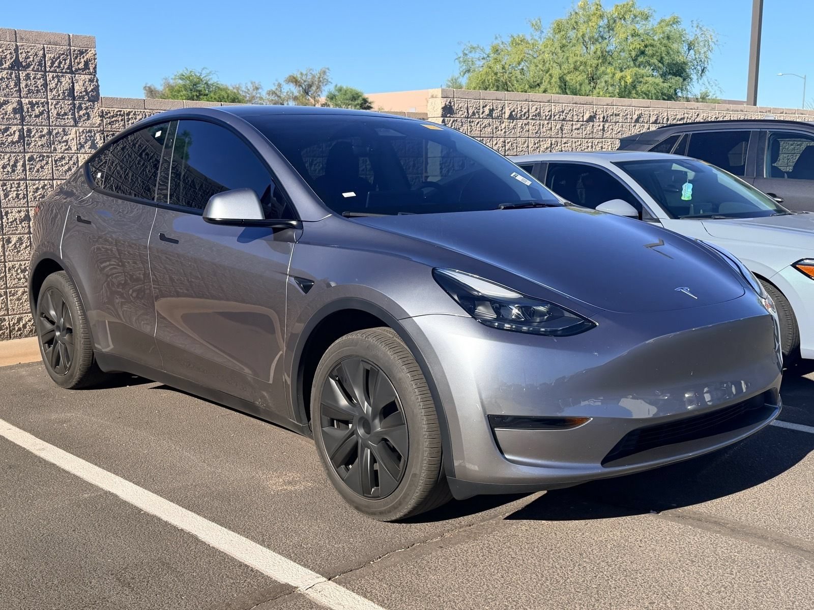 Used 2025 Tesla Model Y Long Range RWD image 5