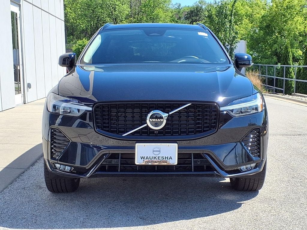 Certified 2023 Volvo XC60 B5 Ultimate w/ Climate Package AWD/4WD image 2