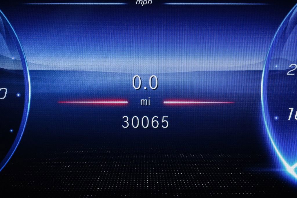 Used 2024 Mercedes-Benz EQB 250+ w/ Winter Package image 17