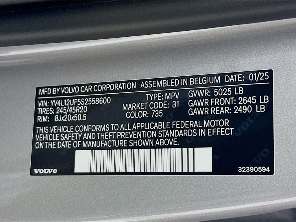 Used 2025 Volvo XC40 B5 Ultra w/ Protection Package AWD/4WD image 27