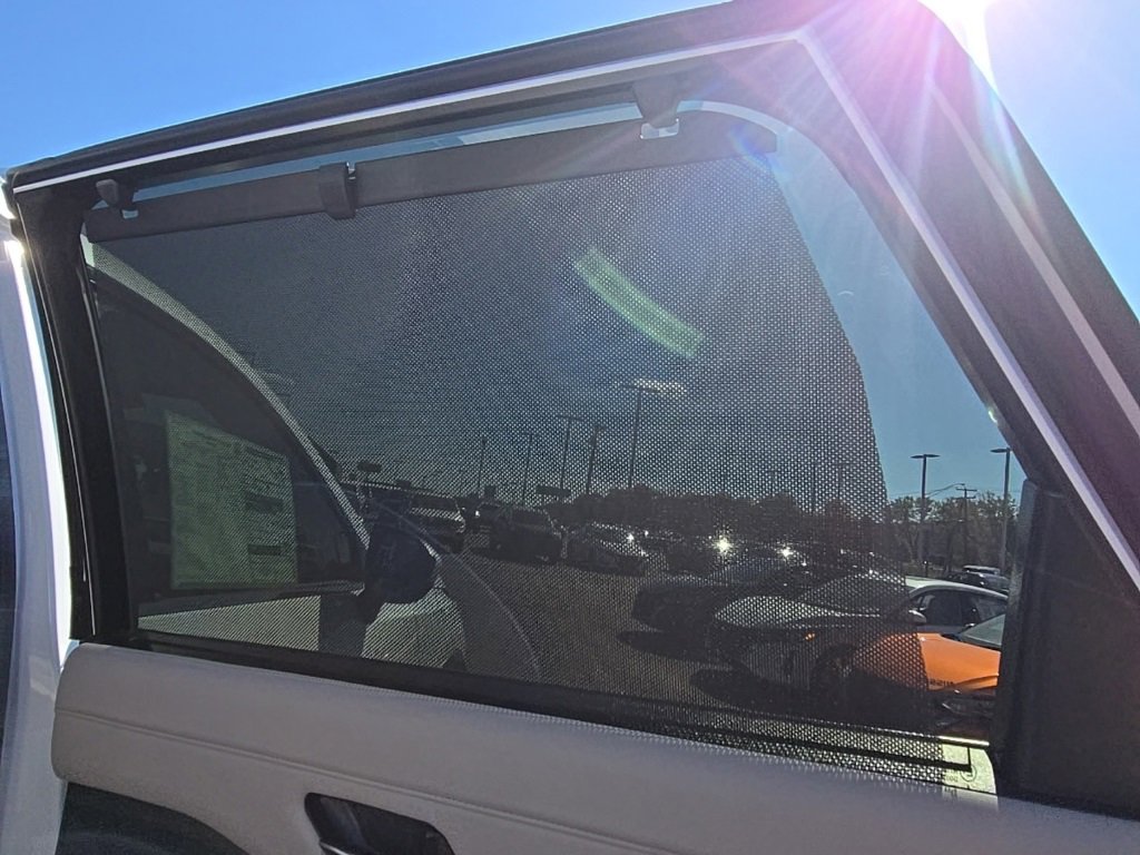 New 2025 Nissan Pathfinder SL w/ Black Appearance Package image 31