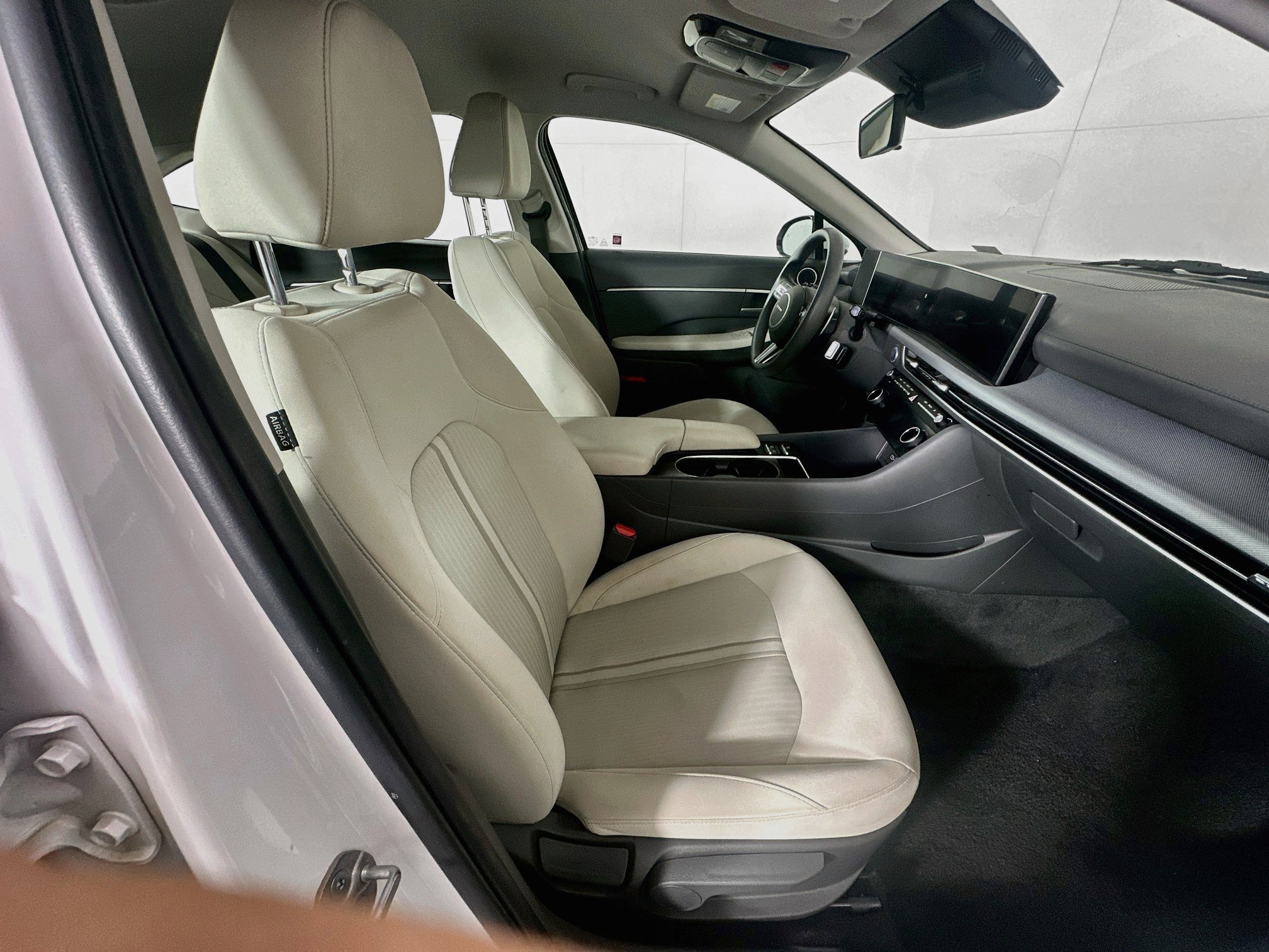Used 2025 Hyundai Sonata SEL FWD image 29