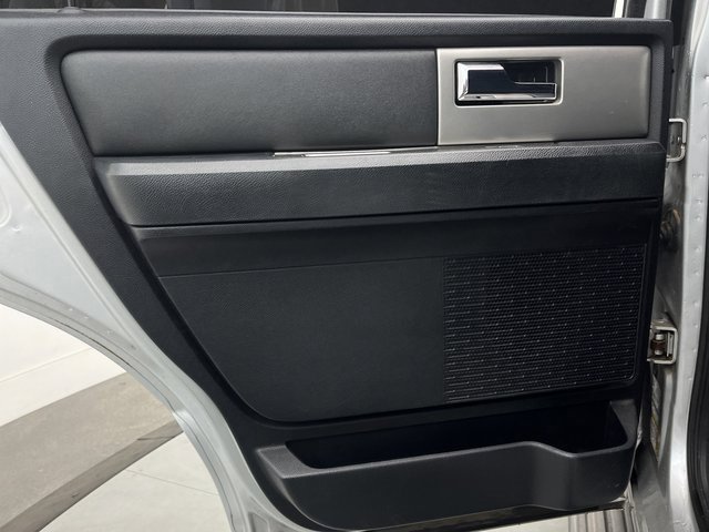 Used 2017 Ford Expedition XLT image 23